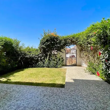 Apartment Garden Apartment, La Noria